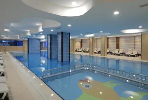 The swimming pool at or close to Cam Thermal Resort Hotel & Spa