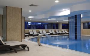 The swimming pool at or close to Cam Thermal Resort Hotel & Spa