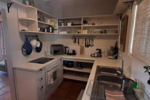 Owl's Nest - Garden cottage廚房或簡易廚房