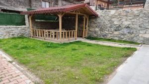 Κήπος έξω από το Garden House Uzungöl