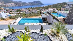 Bazén v ubytování Kalkan Luxury Villa - 1108 nebo v jeho okolí