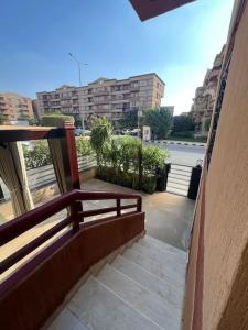 Balkoni atau teres di New 2BR Apt with Garden for Rent in Prime Location in Rehab City شقة بحديقة للايجار بالرحاب مجموعة 77