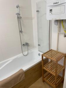 Kúpeľňa v ubytovaní RákócziHome + 18 fotografií