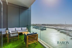 Výhled na řeku, která protéká v blízkosti apartmánu