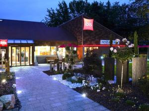 Zahrada ubytování ibis Bourg en Bresse
