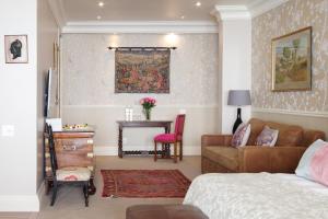 Posezení v ubytování 21 Nettleton Boutique Hotel & Luxury Residence
