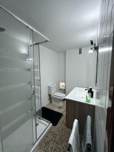 Bilik mandi di Apartamento junto a la playa