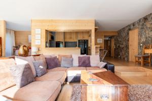 Χώρος καθιστικού στο Le plus grand appartement, 150 M2, et la plus belle vue d'Isola 2000 Front de Neige
