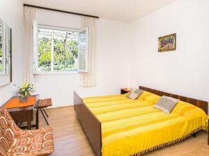 Gallery image of Apartment Marko - Three-Bedroom Apartment with Terrace and Sea View Brse ine in Brsečine +17 photos