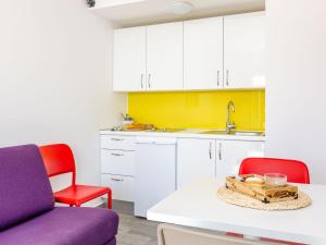 ครัวหรือมุมครัวของ Apartments Villa Lukas - ''No 10'' Gallery Studio Apartment with Balcony and Sea View