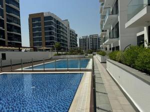 Bazén v ubytování Stunning Studio in Meydan nebo v jeho okolí