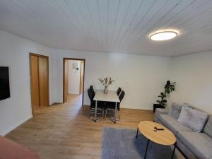 Χώρος καθιστικού στο Schöne 2 Zimmerwohnung in Crailsheim