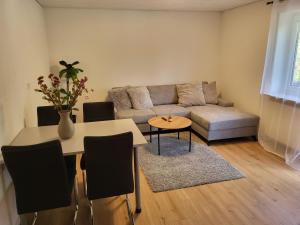 Χώρος καθιστικού στο Schöne 2 Zimmerwohnung in Crailsheim