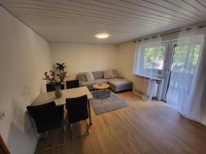 Χώρος καθιστικού στο Schöne 2 Zimmerwohnung in Crailsheim