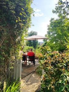 Φωτογραφία από το άλμπουμ του Gite Chez Grigri pour max 11 pers avec piscine chauffée et jardin σε Villebois-Lavalette