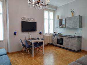 Kuchyň nebo kuchyňský kout v ubytování Villa Scalabrini