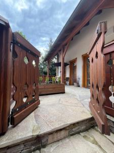 Aed väljaspool majutusasutust Apartmány La Šiška