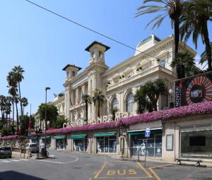 The building in which Az apartmant is located