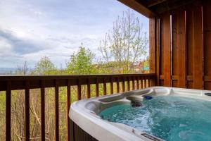 Foto sihtkohas Pigeon Forge asuva majutusasutuse Dog Friendly, Pool, Hot Tub, Pool Table, Arcade galeriist