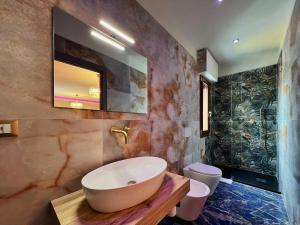 Koupelna v ubytování Mirror Suite Luxury