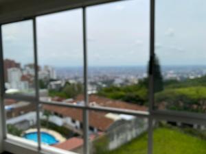 Bazén v ubytování Cali View nebo v jeho okolí