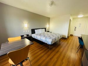 Postel nebo postele na pokoji v ubytování Motel 6-Duncanville, TX - Dallas