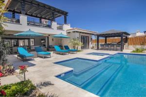 Swimmingpoolen hos eller tæt på 5 Bedroom Golf Villa 42 Diamante