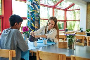 Επισκέπτες που μένουν στο MOVE Eco Health Hotel