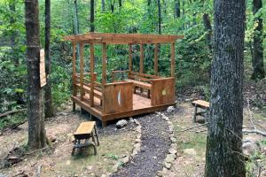 Φωτογραφία από το άλμπουμ του Eagle's Nest σε Little Cove