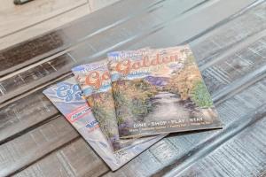 Fotografie z fotogalerie ubytování Golden Getaway Spacious 2BR Walk to Trails v destinaci Golden