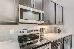 Fotografie z fotogalerie ubytování Golden Getaway Spacious 2BR Walk to Trails v destinaci Golden