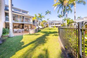 Κήπος έξω από το The Moorings 22, 4 Cromarty Rd - stunning townhouse with water views