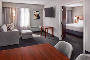 Postel nebo postele na pokoji v ubytování Courtyard by Marriott Fort Collins