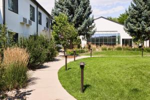 Zahrada ubytování Courtyard by Marriott Fort Collins