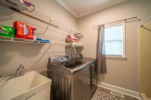 Fotografie z fotogalerie ubytování Cozy lake front home with beach v destinaci Mayhew + 28 fotografií