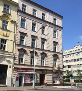 Budova, kde se aparthotel nachází