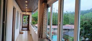 Galería fotográfica de Hornbill Castle en Vālpārai 36 fotos más