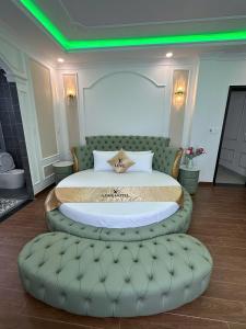 Posezení v ubytování Love Hotel Tô Ký