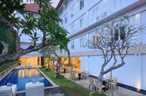 Bazén v ubytování Mars City Hotel nebo v jeho okolí