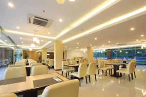 Bazén v ubytování Mars City Hotel nebo v jeho okolí