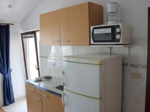 Nhà bếp/bếp nhỏ tại Guest House San Antonio-One Bedroom Apartment with Balcony no 2