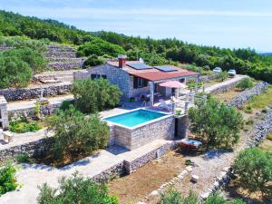 Bazén v ubytování Holiday Home Zule - One Bedroom Holiday Home with Swimming pool nebo v jeho okolí