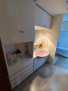 Fotografie z fotogalerie ubytování NOBU House 都会の喧騒から離れた隠れ家豪邸ステイ supported by COCOSTAY v destinaci Hirošima