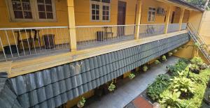Rõdu või terrass majutusasutuses Hotel Tugu Asri