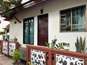 Bygningen som feriehuset ligger i