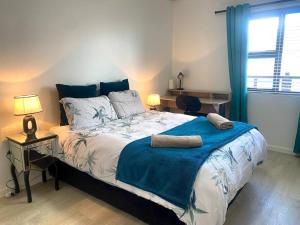 Galeri foto Lock-Up and Go apt with parking di Fish Hoek