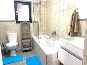 Galeri foto Lock-Up and Go apt with parking di Fish Hoek