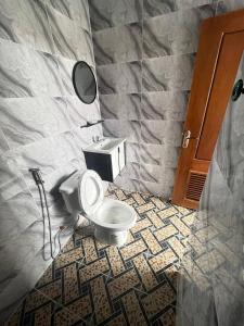 Un baño de Jasminsorium 67 fotos más