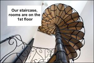 Foto dalla galleria di Bordeaux centre, Appartement privatif et 5 chambres privées, piscine, parking a Bordeaux