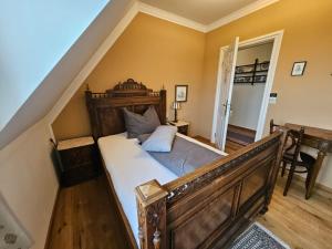 Una cama o camas en una habitación de Klein Holland